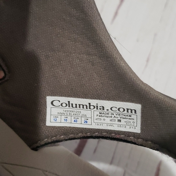 Columbia 12 gray velcro straps mens sandals